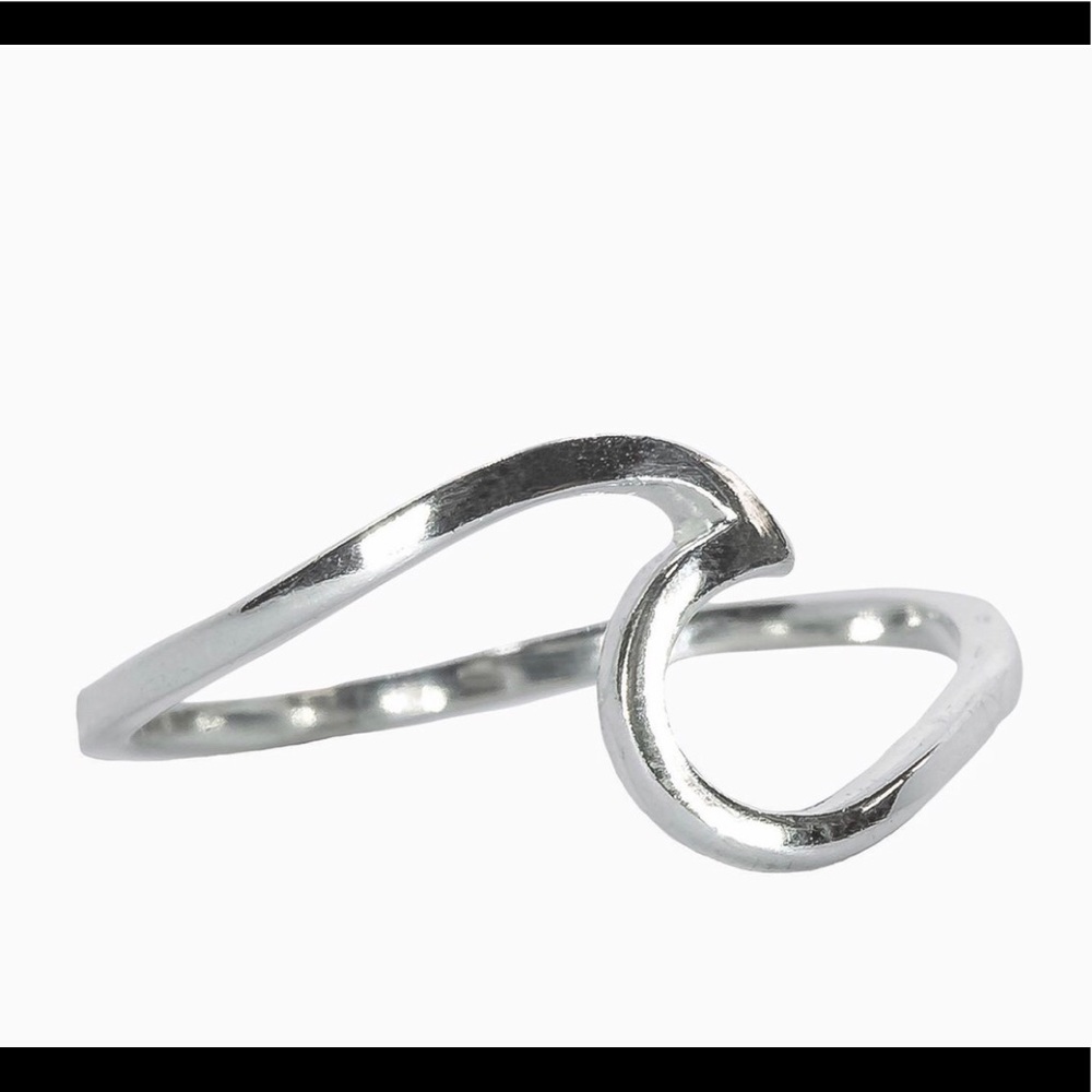 Puravida silver wave ring 🌊💧